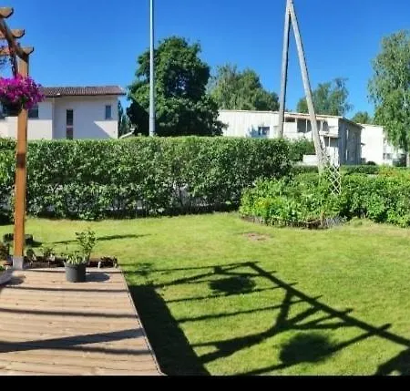 Villa 100m2 Moderni Paritalo Omalla Pihalla Helsingissa